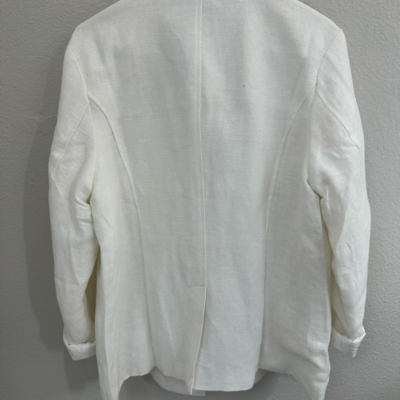 Dialogue Women's White Linen Jacket - Picture 9 of 9